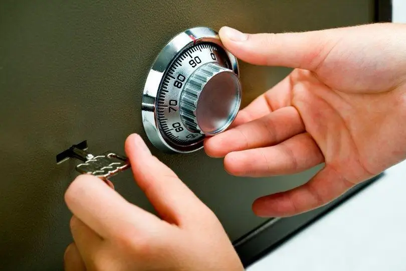 Combination dial safe lock service in UAE